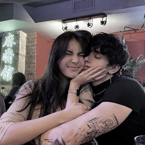 Meet your Posher, Tired - Picture 1 of 1